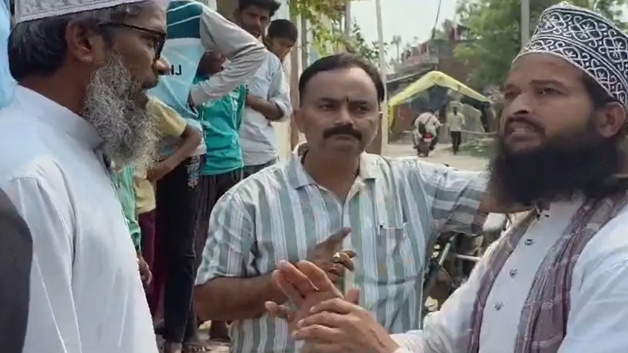 बाराबंकी: जांच टीम को बंधक बनाकर वाहन में तोड़फोड़, कई नामजद 