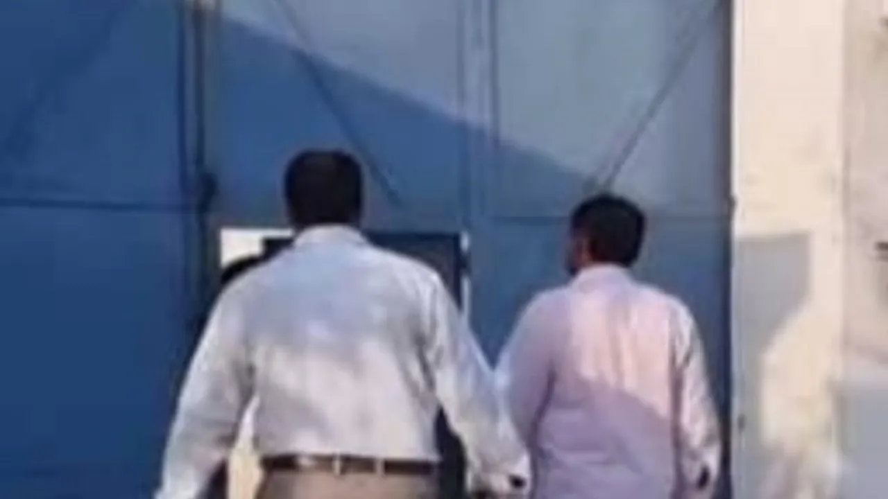 हरदोई: अवस्थी ब्रदर्स के यहां फिर जीएसटी टीम ने की छापेमारी, व्यापारियों में हड़कंप 