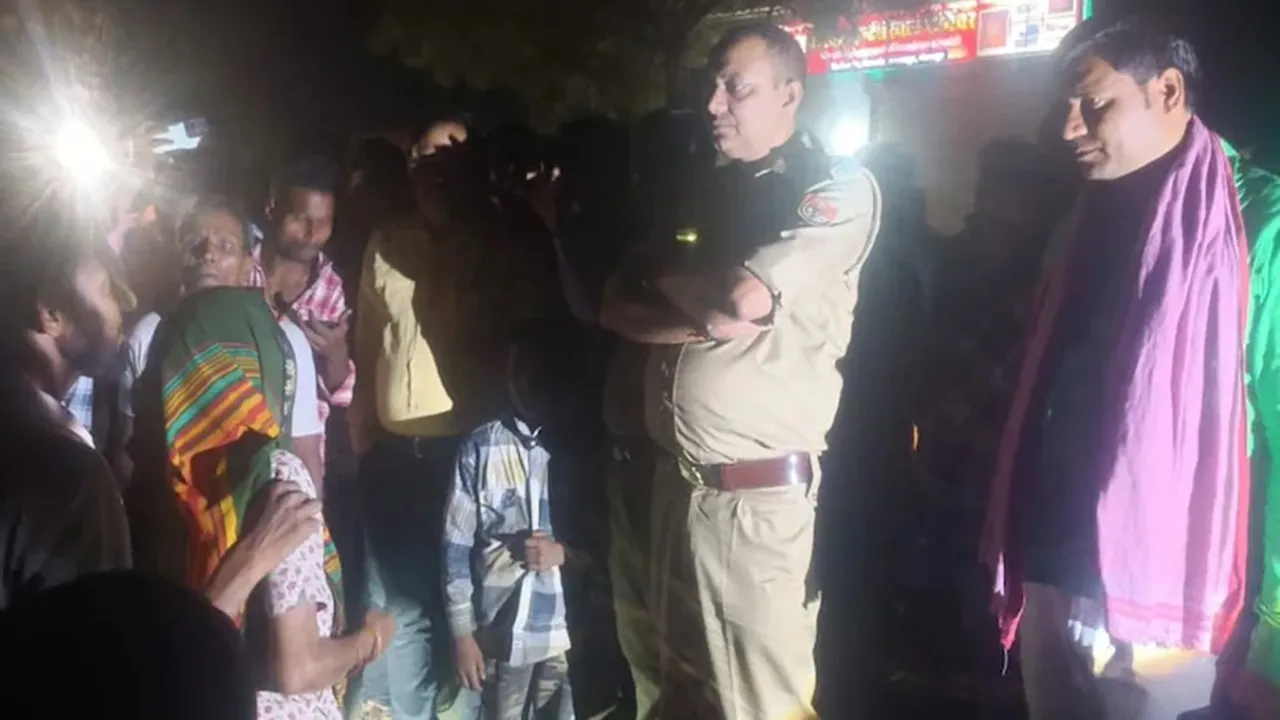 गोरखपुर में रफ्तार का कहर: बेकाबू कार ने एक ही परिवार के सात लोगों को रौंदा, मां-बेटी की मौत, अन्य घायल