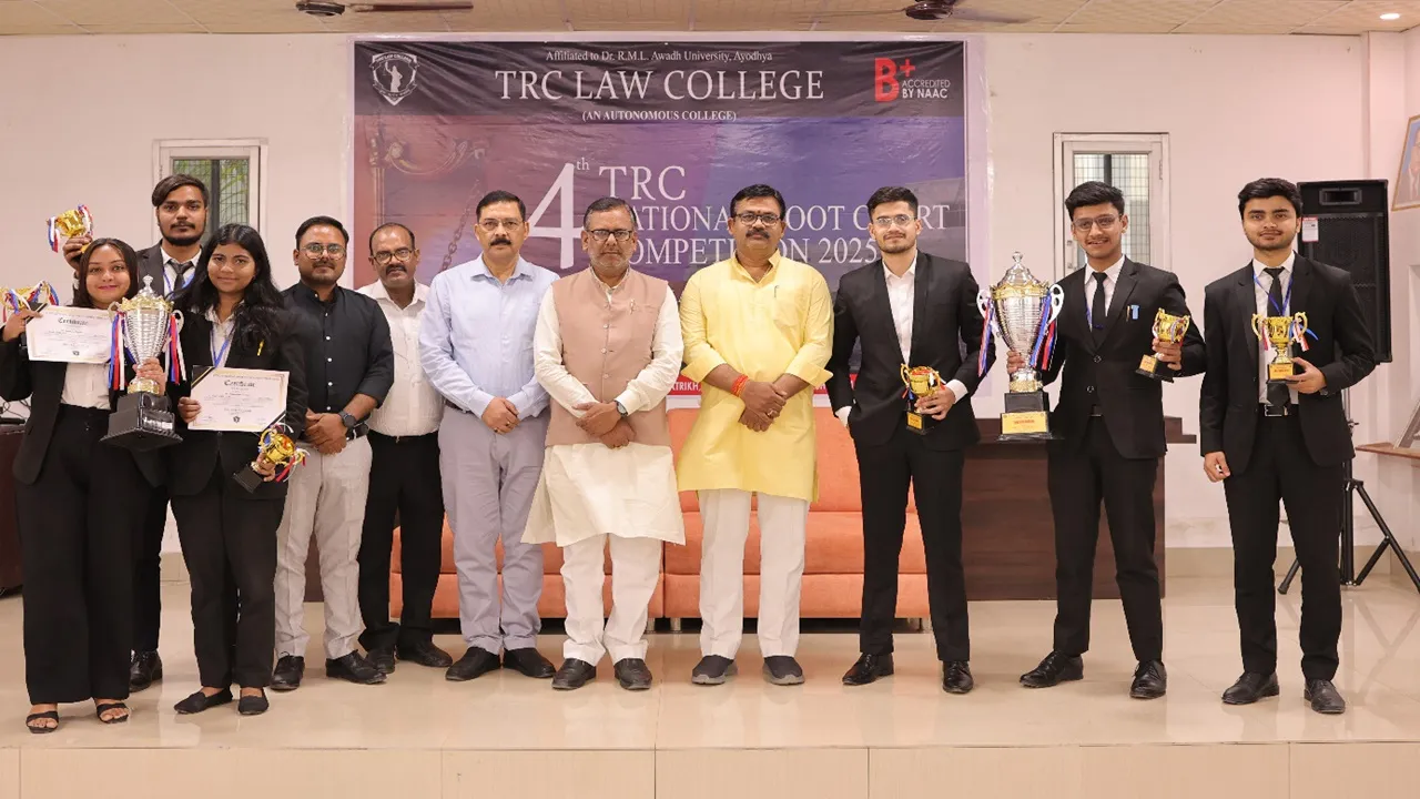 बाराबंकी: इंटीग्रल यूनिवर्सिटी ने क्राइस्ट यूनिवर्सिटी को हराकर जीता खिताब