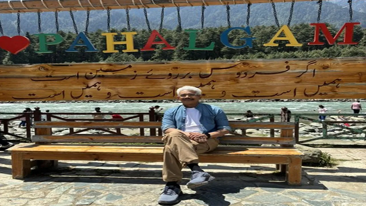 'चलिए जी, कश्मीर चलें'... अभिनेता अतुल कुलकर्णी पहुंचे पहलगाम, लोगों से भी जाने की अपील