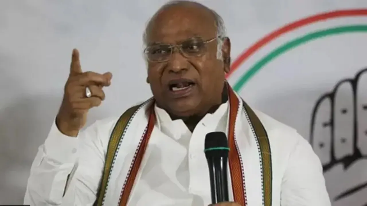 पहलगाम हमला: खड़गे ने सर्वदलीय बैठक में PM मोदी के शामिल न होने पर उठाए सवाल, कहा- बात तो बड़ी बड़ी करते हैं, लेकिन...