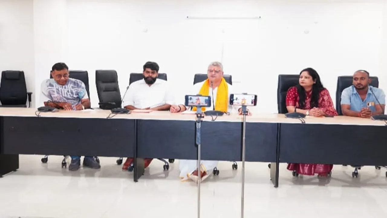  अयोध्या: महापौर ने कहा- घर-घर जाकर समस्याओं का समाधान करेगा नगर निगम