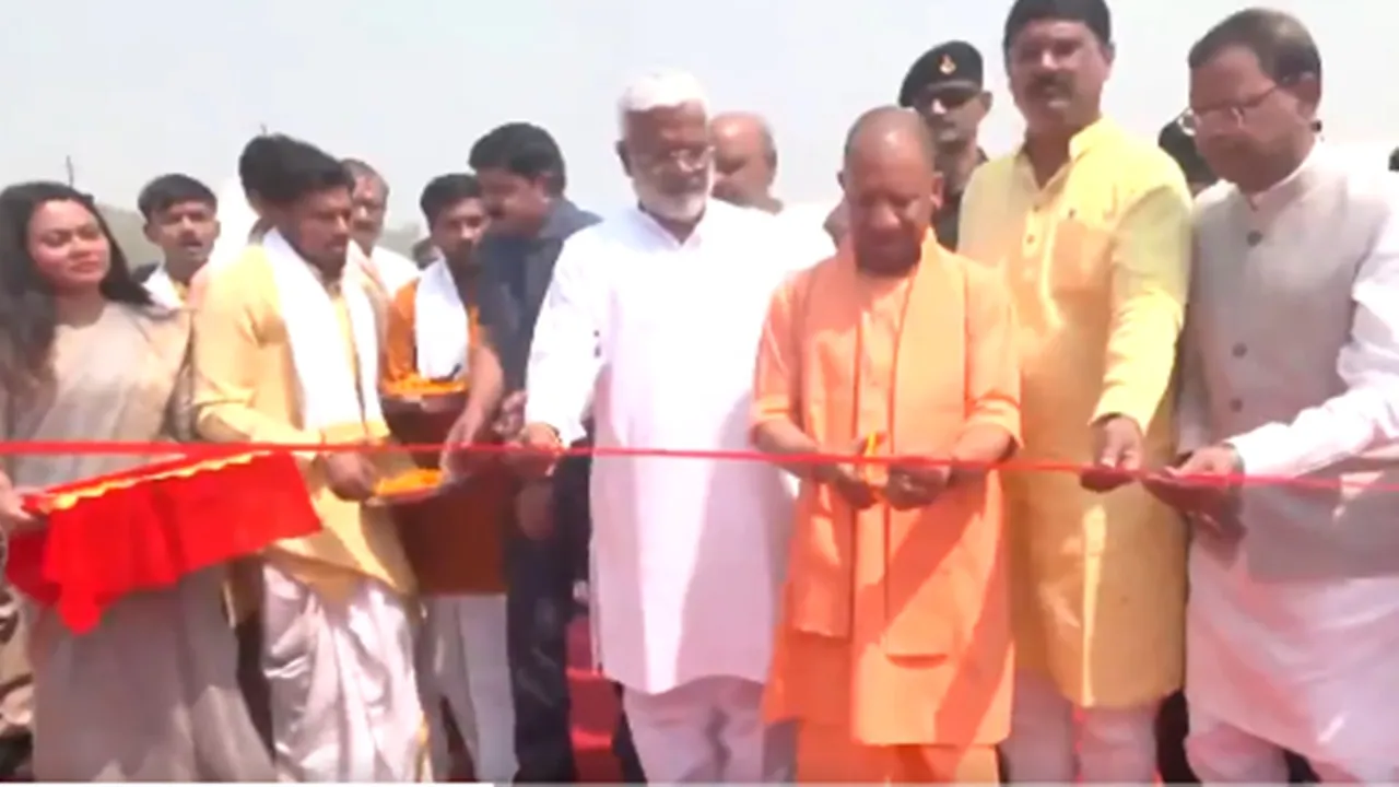 महराजगंज में सीएम योगी ने रोहिन बैराज का किया उद्घाटन, कहा- UP अब बीमारू राज्य नहीं रहा