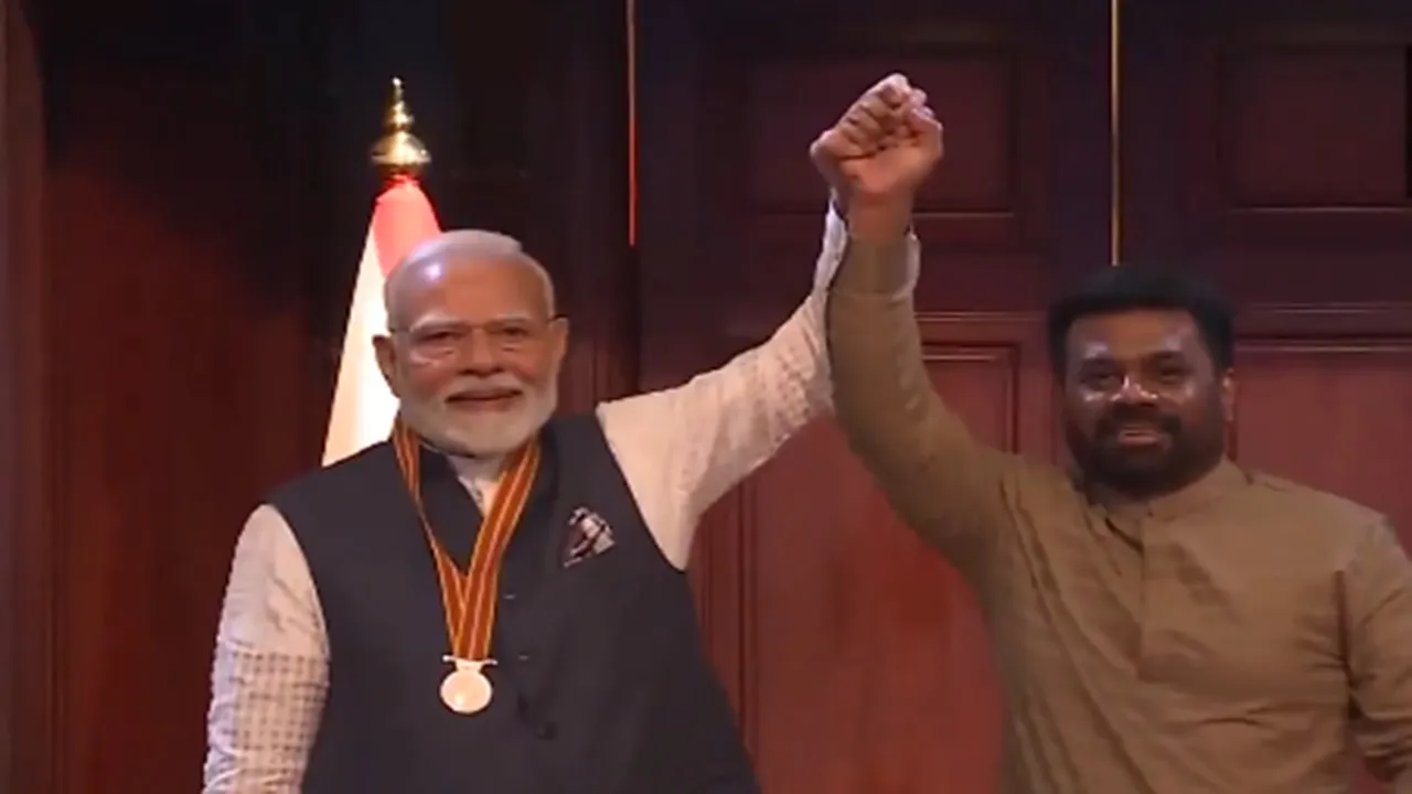 श्रीलंका के राष्ट्रपति ने प्रधानमंत्री मोदी को मित्र विभूषण पुरस्कार से किया सम्मानित, पीएम ने कहा- यह सभी भारतीयों का सम्मान