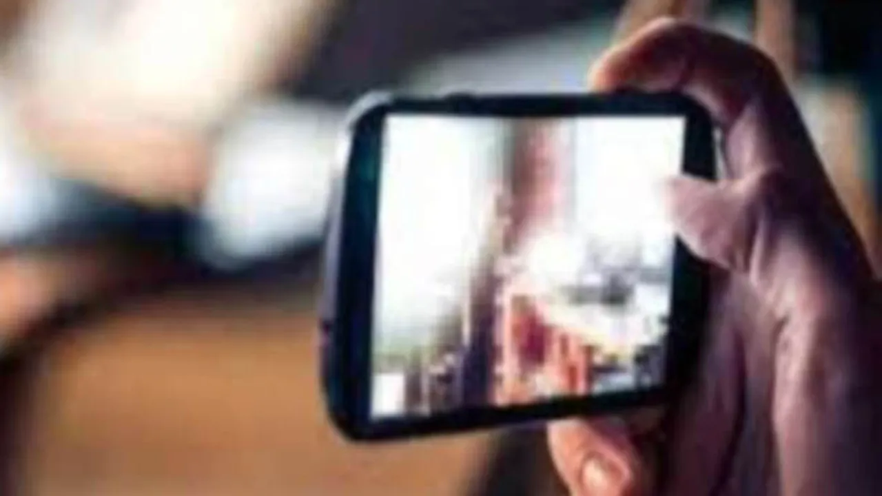 मथुरा: सेवानिवृत्त कर्नल को महिला ने बंधक बनाकर रिकॉर्ड किया अश्लील वीडियो, प्राथमिकी दर्ज 