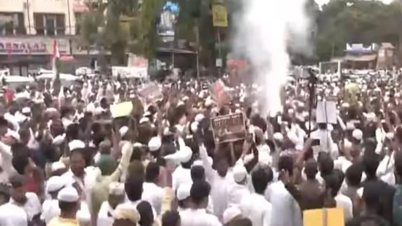 निराश या हताश न हो मुस्लिम समुदाय... AIMPLB ने वक्फ बिल के विरोध में देशव्यापी आंदोलन का किया आह्वान