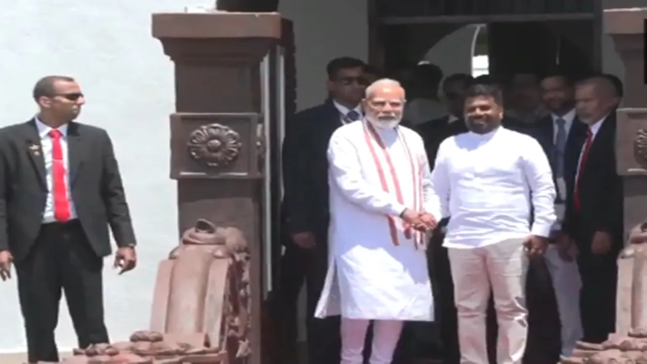 श्रीलंका की यात्रा पूरी कर स्वदेश रवाना हुए प्रधानमंत्री मोदी, राष्ट्रपति दिसानायके ने किया विदा