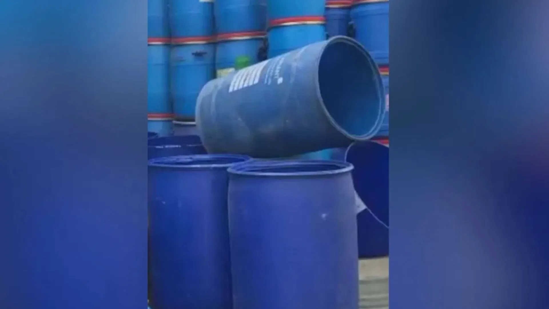 उन्नाव: युवक ने पत्नी पर ड्रम में भरने की धमकी देने का लगाया आरोप 