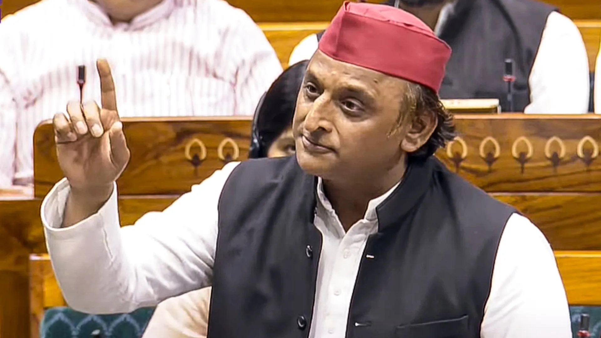 'नाकामियों को छिपाने के लिये वक्फ विधेयक लाई है, यह सरकार', अखिलेश का भाजपा पर हमला