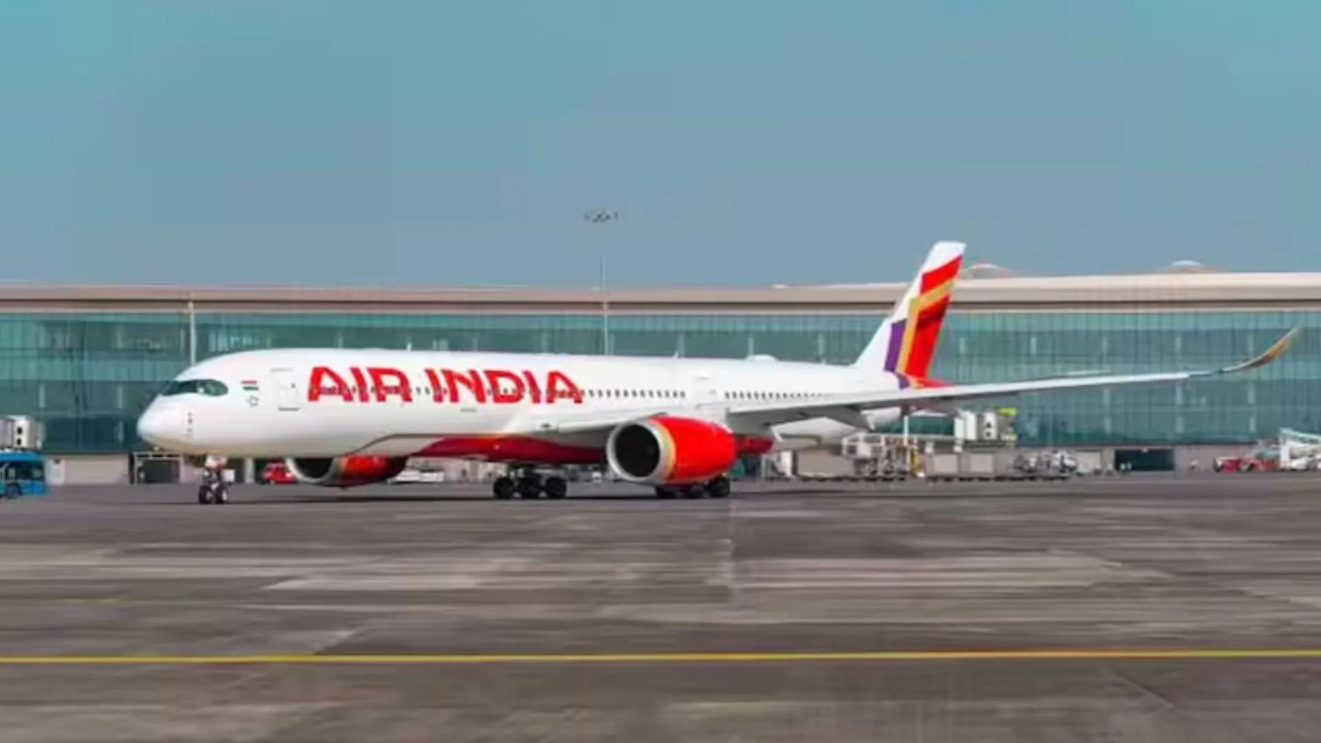 Air India Pee Gate: एयर इंडिया की फ्लाइट में फिर पेशाब कांड, एक यात्री ने दूसरे यात्री पर किया टॉयलेट