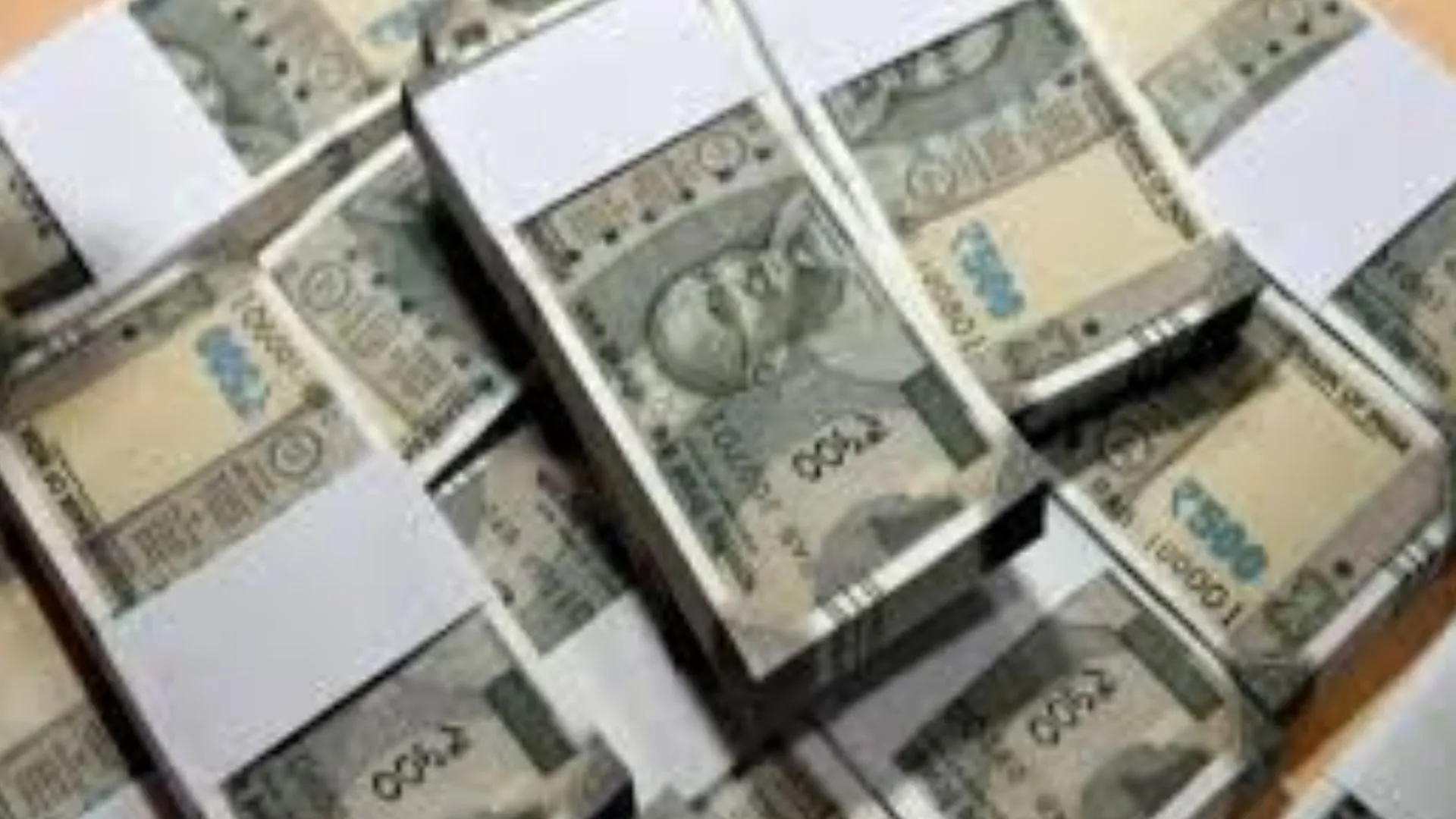 नकली नोट से जुड़े गिरोह का भंडाफोड़, चार लाख रुपये से ज्यादा की जाली मुद्रा बरामद