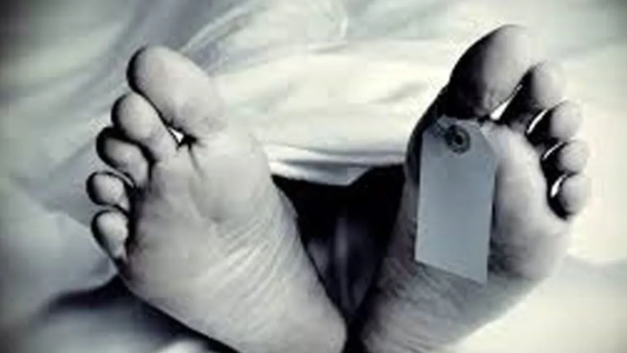 औरैया में पड़ोसियों द्वारा गाली-गलौज करने से आहत युवती ने ट्रेन से कटकर की आत्महत्या: लव मैरिज करने की चल रही थी रंजिश