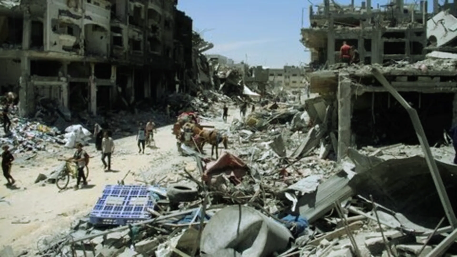 इज़रायली हमलों से एक बार फिर दहला गाजा, 24 घंटों में 97 लोगों की मौत 