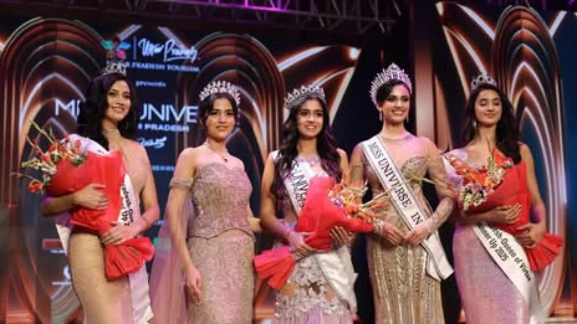 Miss Universe UP 2025 : मथुरा की तान्या शर्मा के सिर सजा मिस यूनिवर्स यूपी का ताज