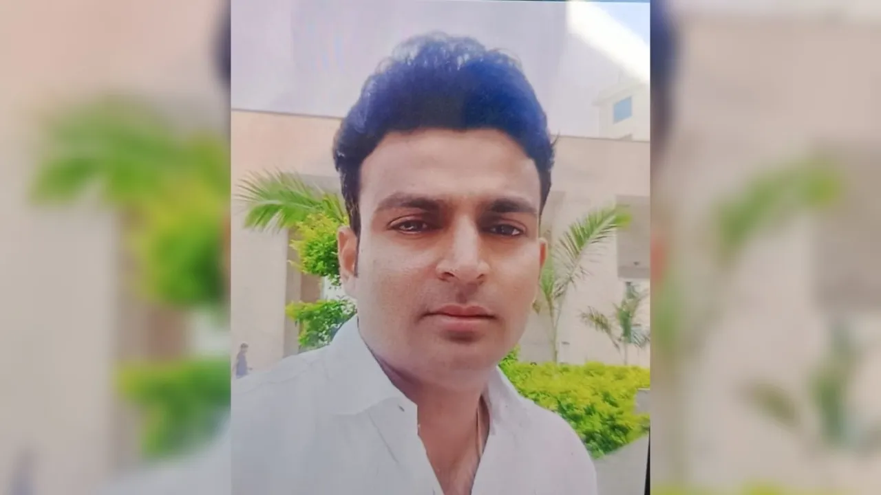 कानपुर में डिवाइडर से टकराकर पलटी पिकअप; हादसे के बाद मची चीख-पुकार, एक की मौत व अन्य सवारियां घायल 