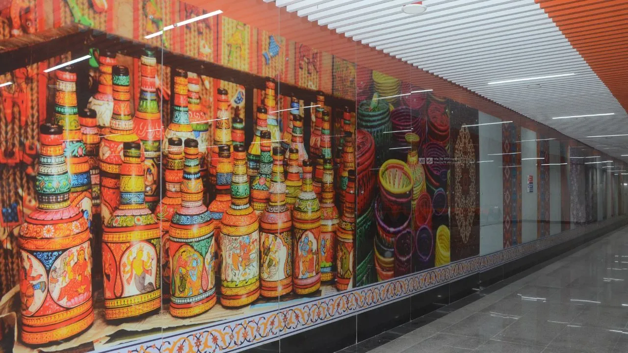 Kanpur Metro; जमीन के 50 फीट नीचे 50 की स्पीड से दौड़ी मेट्रो; मोतीझील एलिवेटेड मेट्रो स्टेशन से महज 12 मिनट में सेंट्रल पहुंची