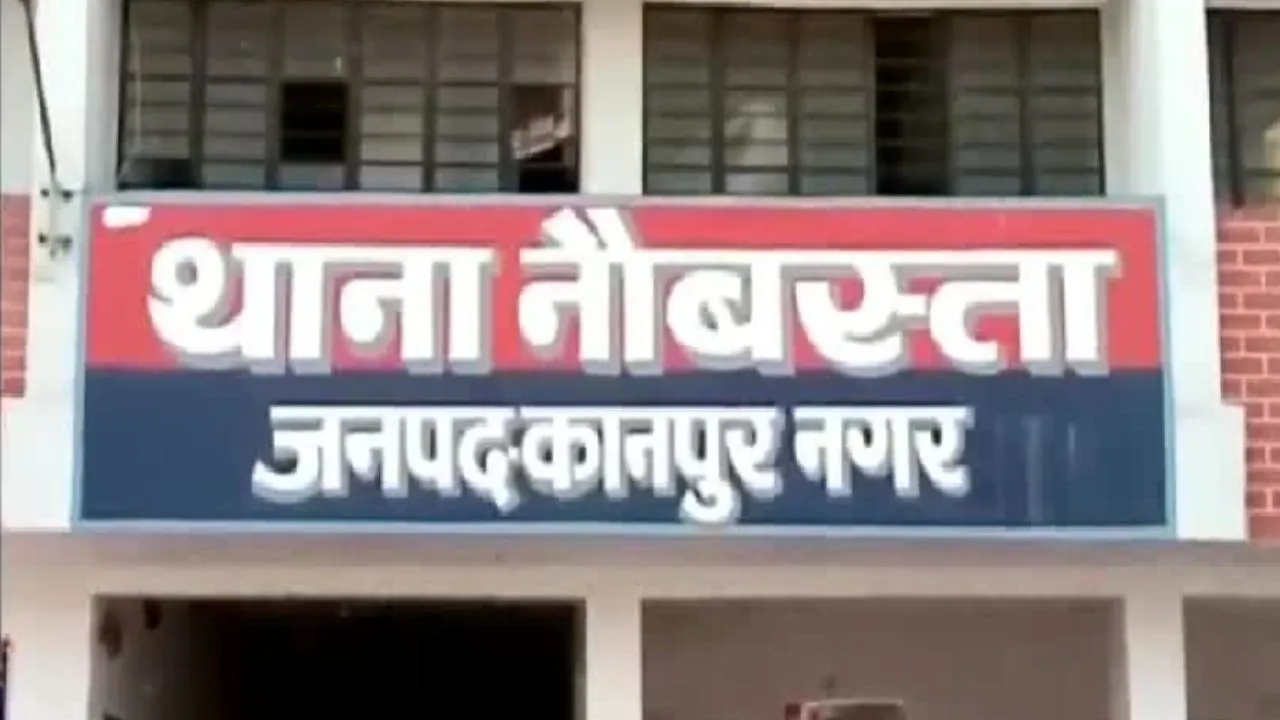 कानपुर में पड़ोसी पर बेटे को ले जाकर अर्द्धनग्न कर पीटने का आरोप; भीड़ ने आरोपी को पीटा, रस्सी से हाथ बांधे