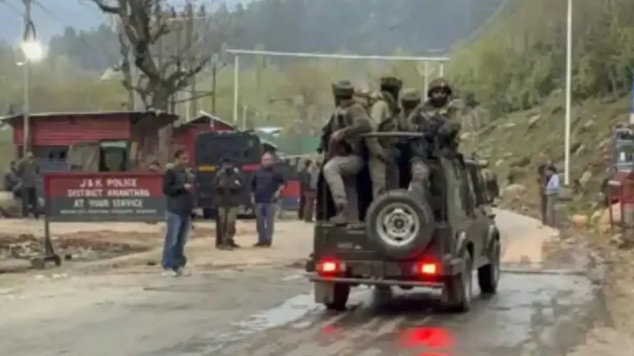 पहलगाम में हमले के बाद कश्मीर घूमने का ख्वाब संजोये लोगों को लगा गहरा धक्का: ट्रेन और फ्लाइट के टिकट किए कैंसिल