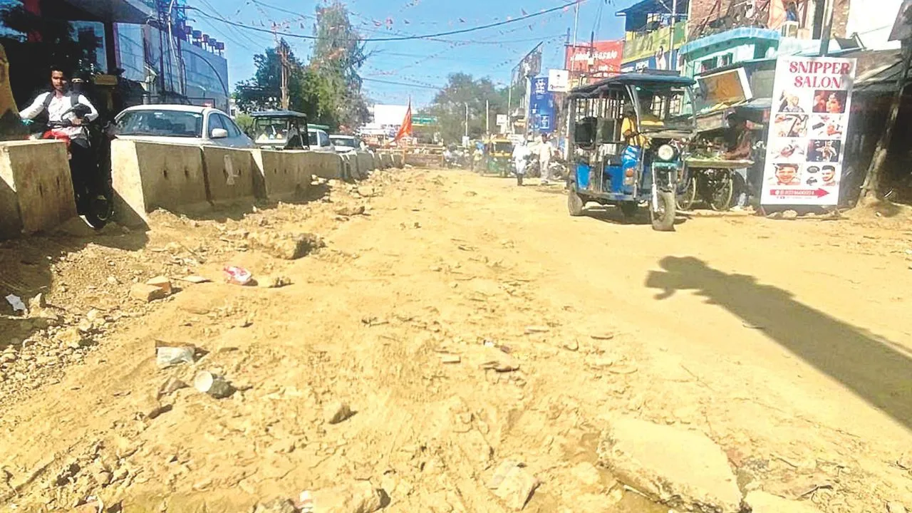 Road Potholes Kanpur 22