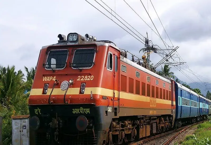 Moradabad News : दिल्ली-मुरादाबाद रूट पर थमी ट्रेनों की रफ्तार, राजधानी समेत कई ट्रेनें डायवर्ट