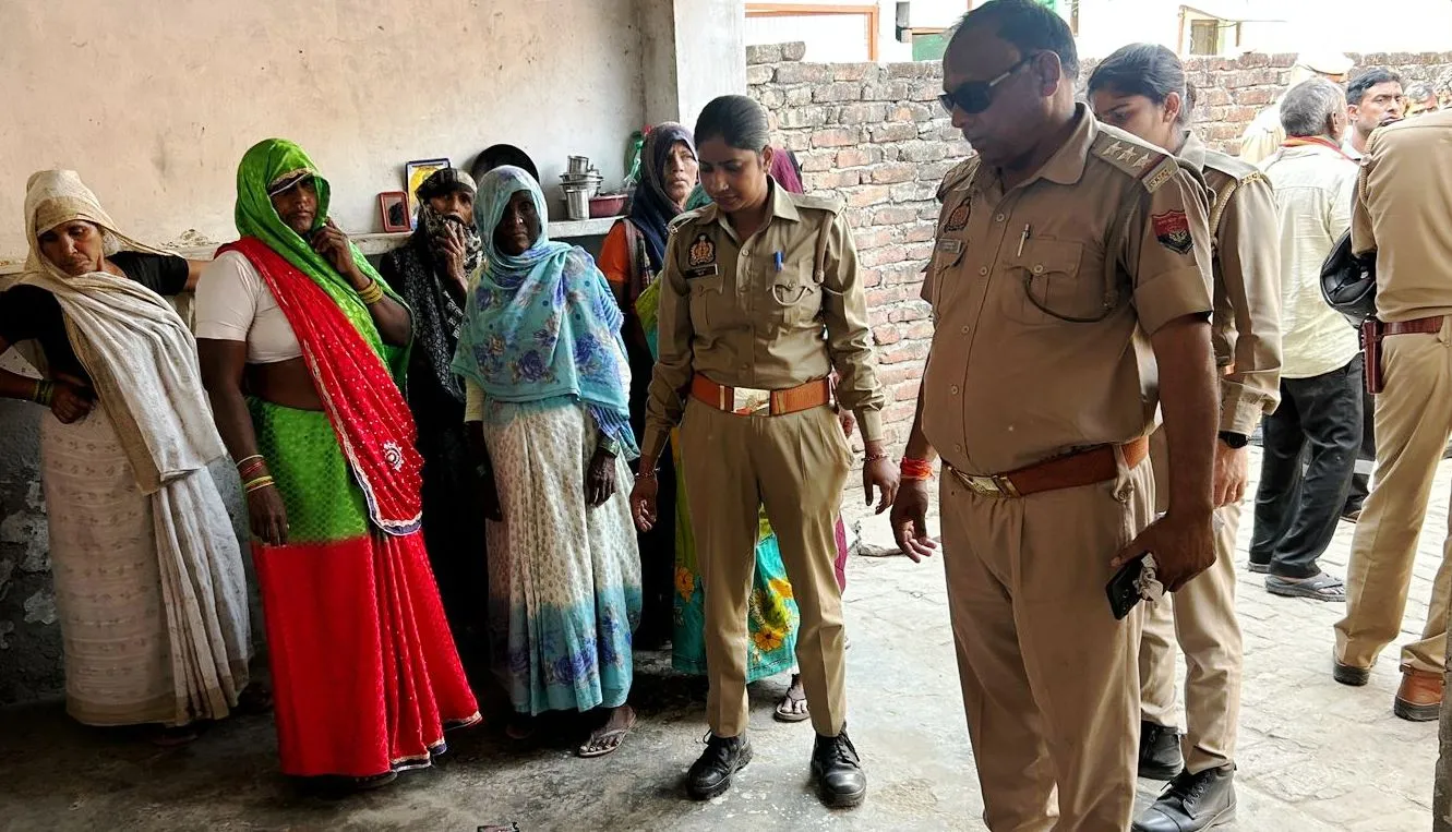 कासगंज: विवाहिता ने फंदा लगाकर की आत्महत्या, गृह क्लेश के चलते थी परेशान