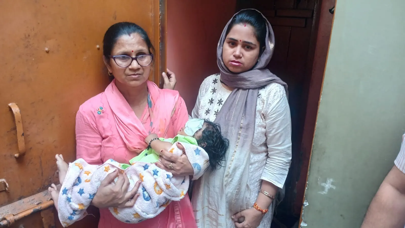 कासगंज: 6 महीने के मासूम की तहेरे भाई ने फोड़ दीं आंखें, लहूलुहान हालत देख मां का कलेजा हुआ छलनी