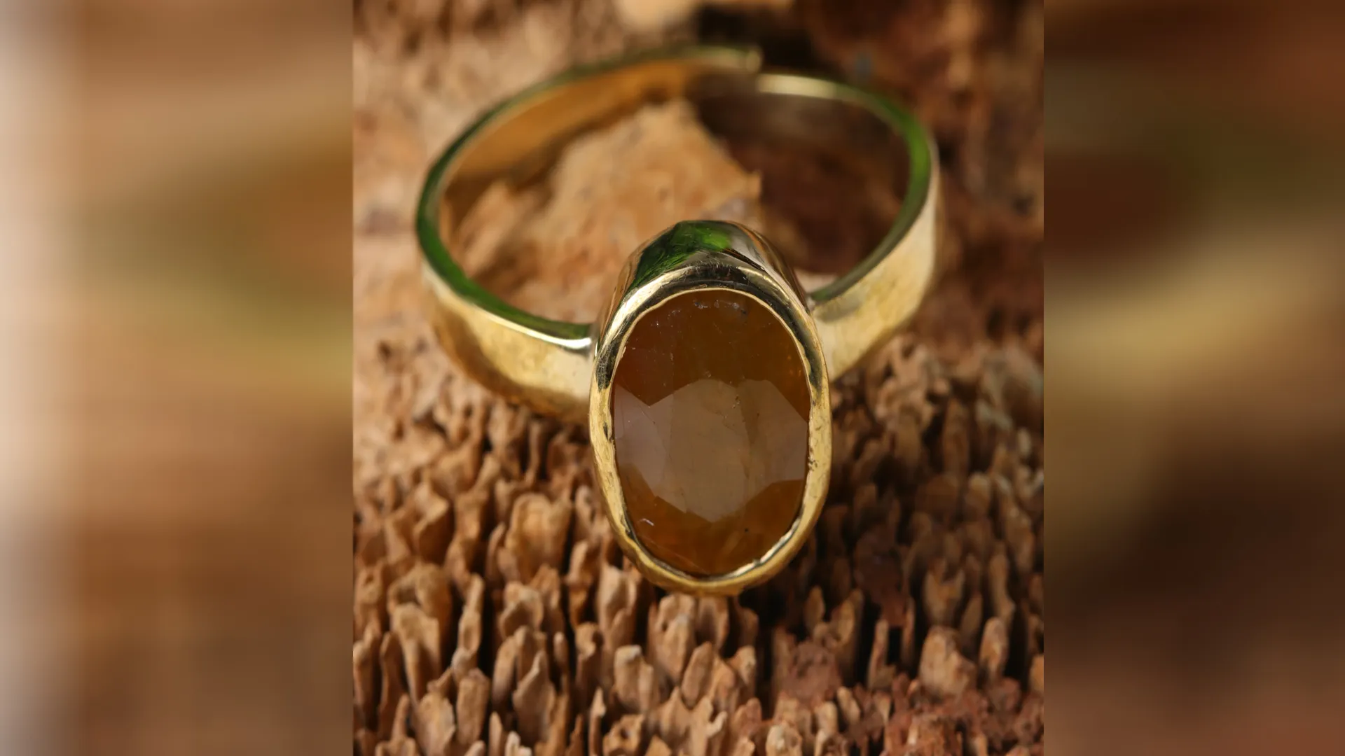 मुरादाबाद: फोटो खींचने के बहाने ली अंगूठी....फिर चकमा देकर फरार हुआ ठग