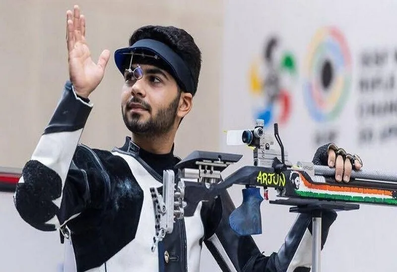 ISSF World Cup : अर्जुन बाबुता 10 मीटर एयर राइफल में मामूली अंतर से स्वर्ण पदक से चूके 