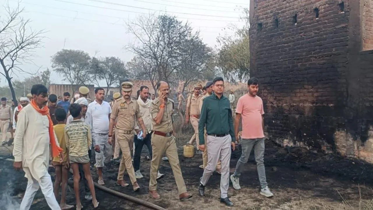 चित्रकूट : पत्तियों को जलाने के लिए लगाई आग ने बरपाया कहर, 32 परिवार तबाह