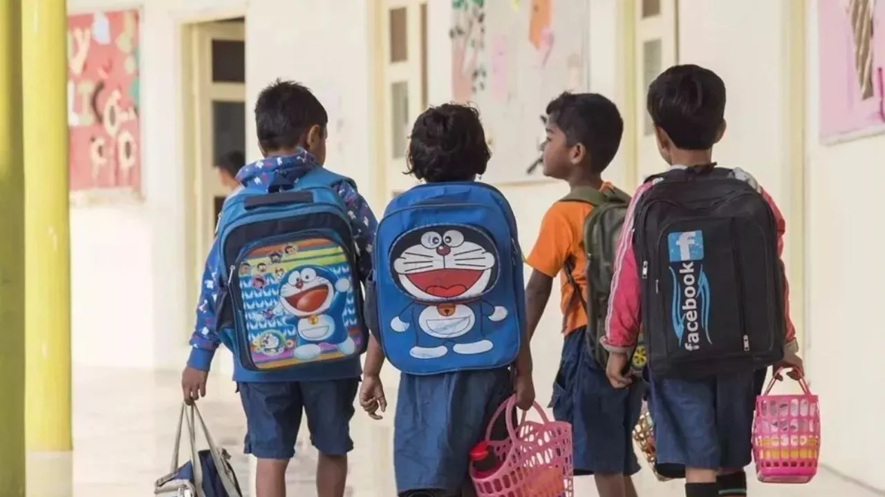 Kanpur: निजी स्कूलों की जांच के लिए तैयारी शुरू, 9 टीमें होंगी तैनात, 5 साल में ड्रेस बदलने वाले स्कूलों पर करेंगी कार्रवाई