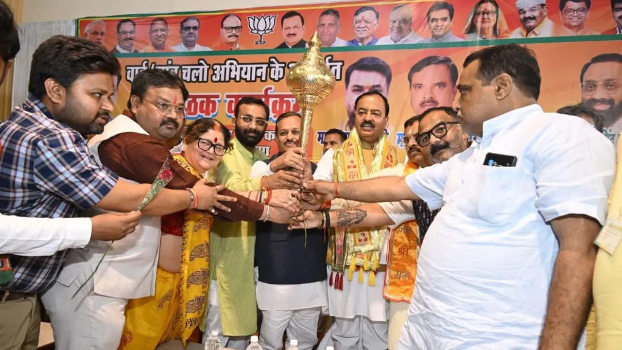 सपा के गुडों और कब्जाई संपत्तियों की सूची होगी जारी, कानपुर में डिप्टी सीएम केशव प्रसाद मौर्य बोले- UP में गुंडागर्दी वापस नहीं आने देंगे