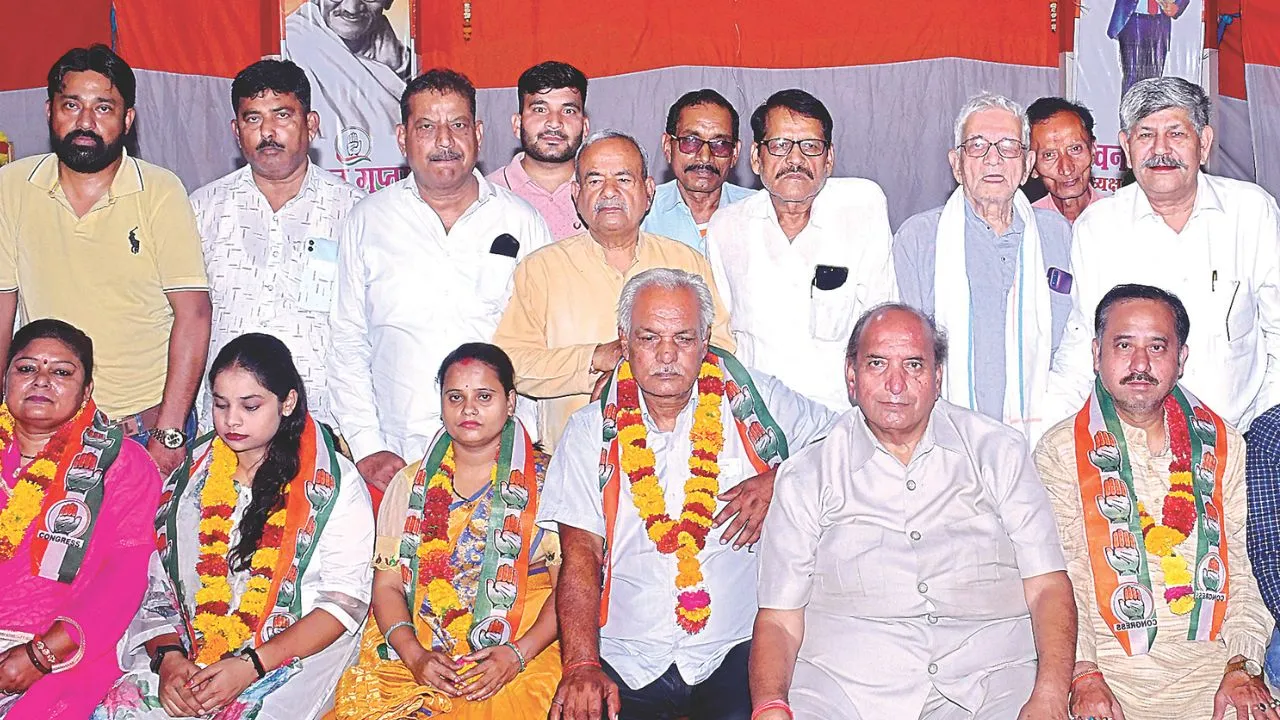 Kanpur: भाजपा नेता आनंद शुक्ला कांग्रेस में शामिल, कांग्रेस महानगर अध्यक्ष बोले- कई पार्टियों के नेता संपर्क में हैं