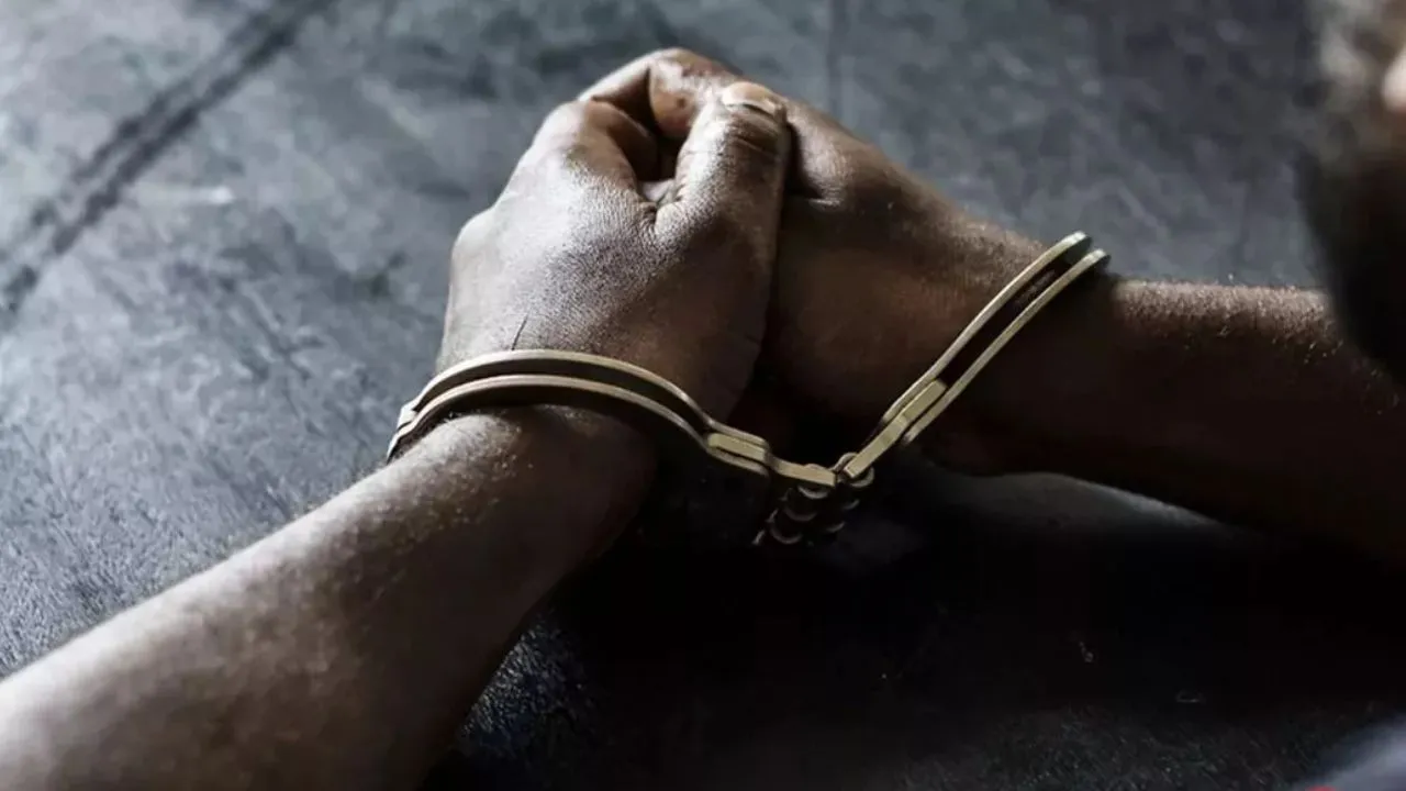 Kanpur में अनियंत्रित ट्रैक्टर रोका, तो ट्रैफिक सिपाही पर चढ़ाया, घायल: आरोपी चालक पर रिपोर्ट दर्ज, भेजा गया जेल