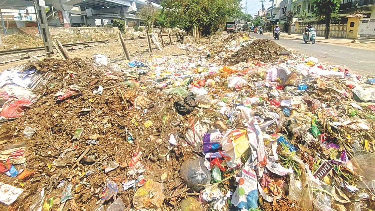 Kanpur: घरों से कूड़ा उठाने में जोन-1 सबसे फिसड्डी, इस जोन में सबसे ज्यादा घरों से उठाया जा रहा कूड़ा...   