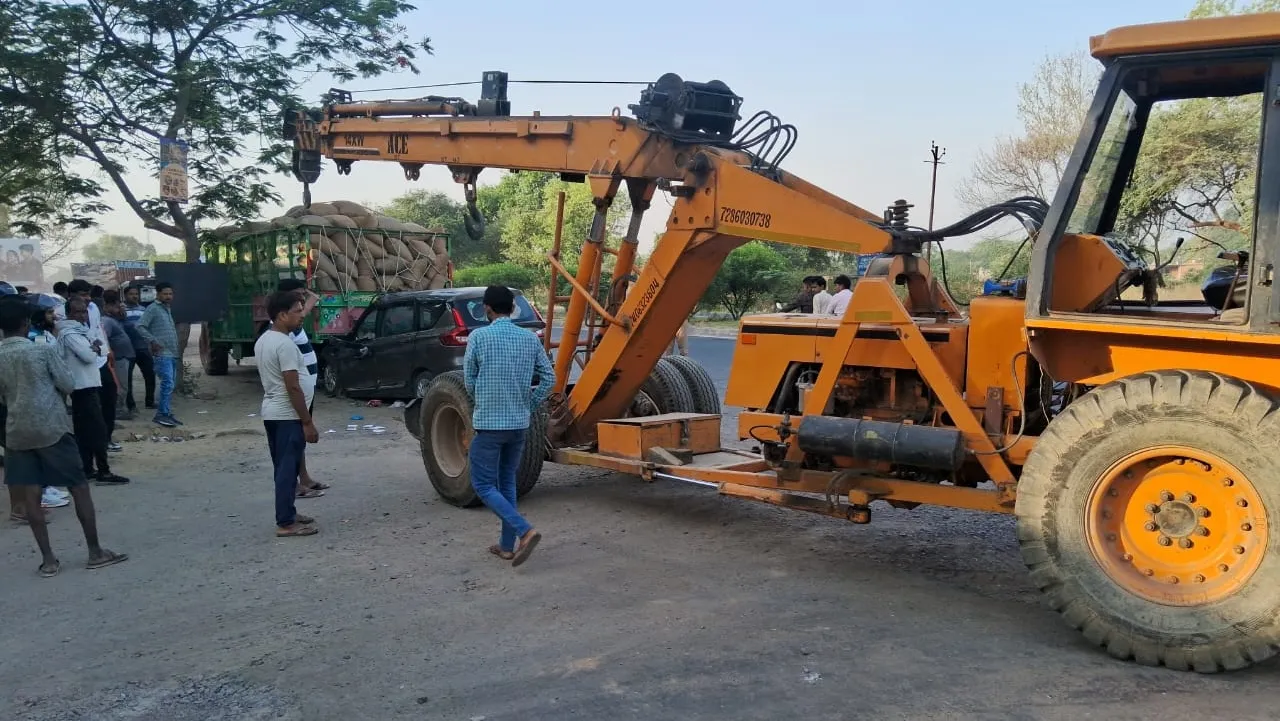 क्रेन से हटाया