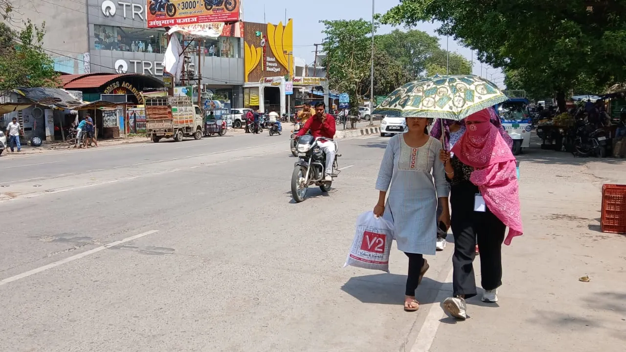 गोंडा में तापमान 42 डिग्री के पार, भीषण गर्मी के बीच स्कूलों का समय बदला, जान लीजिए टाइमिंग