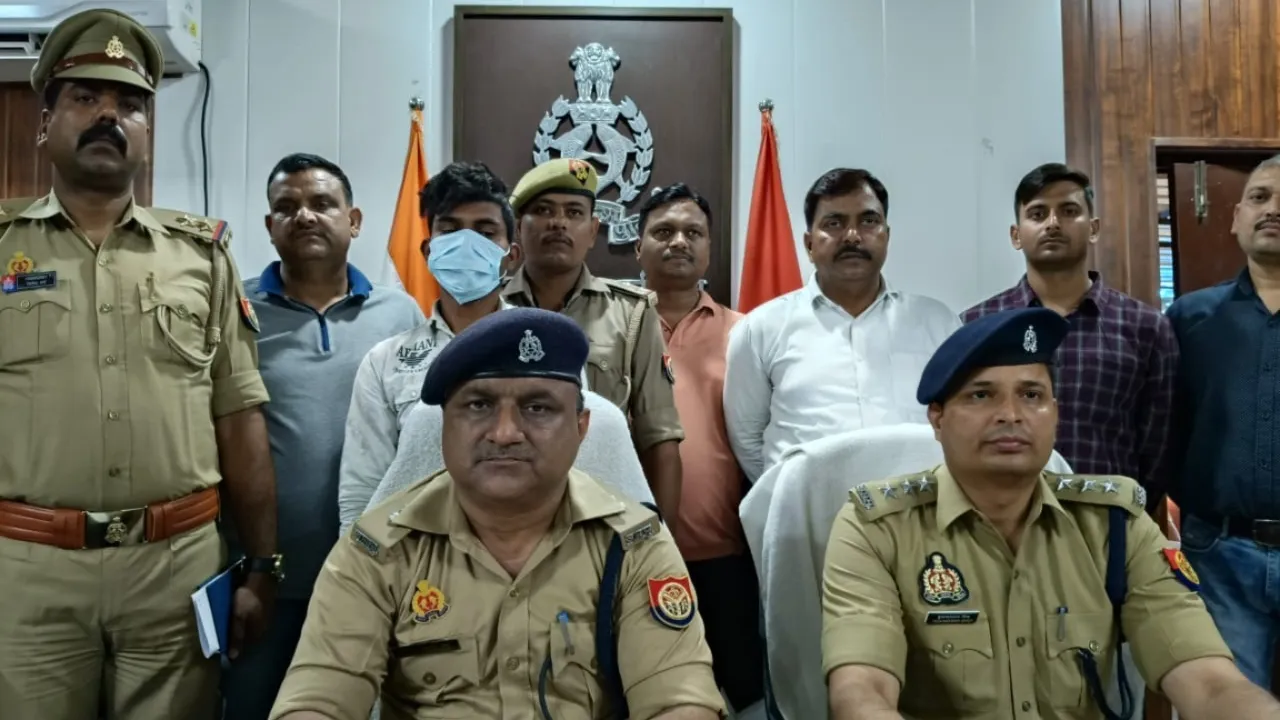 Chain snatchers arrested : नाबालिग संग मिल करता था लूट, पुलिस ने इस तरह से गिरफ्तार कर भेजा जेल