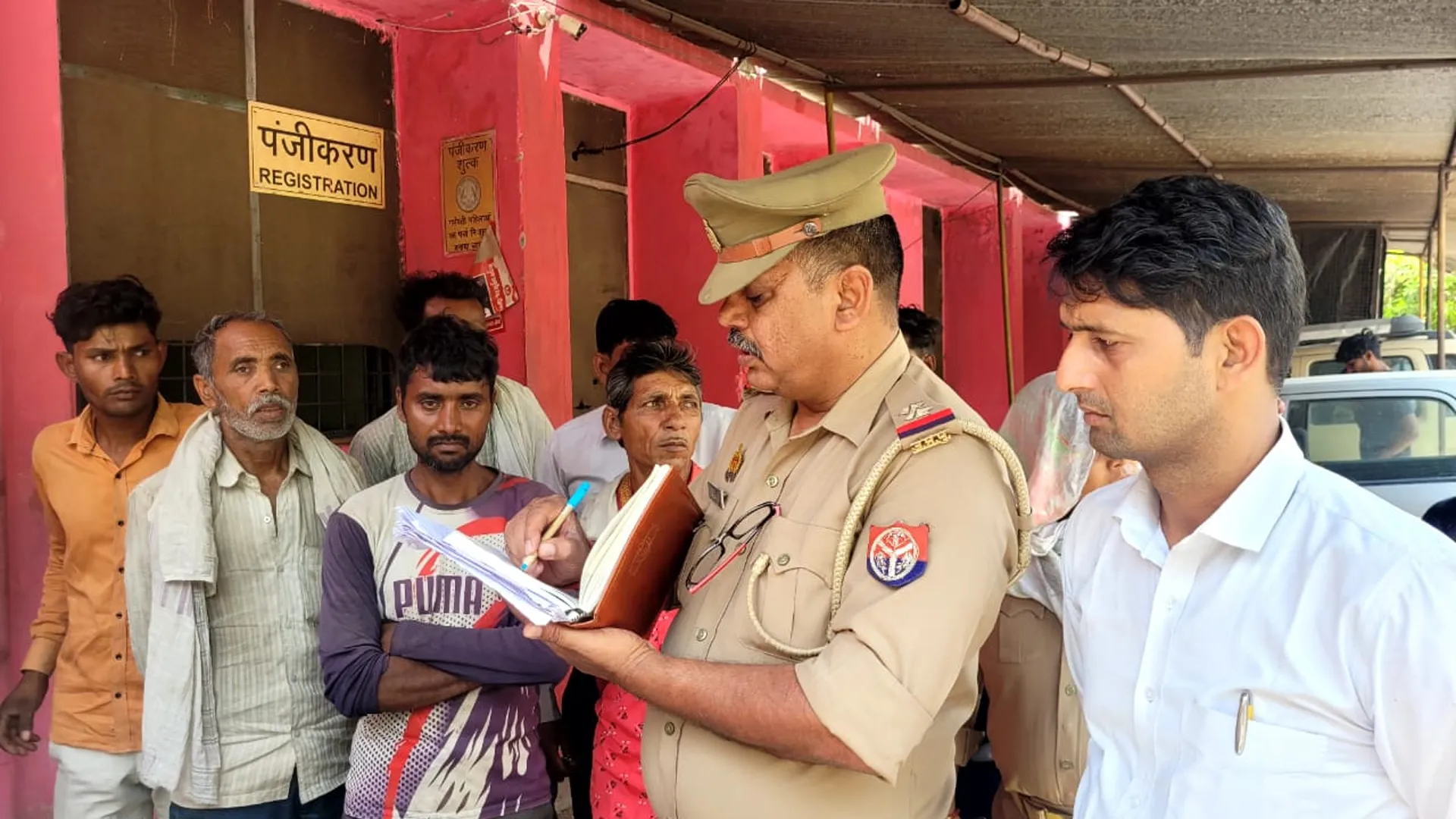 कासगंज: दर्दनाक मौत...घर के बाहर बैठी बुजुर्ग महिला को बेकाबू ट्रैक्टर ट्रॉली ने रौंदा