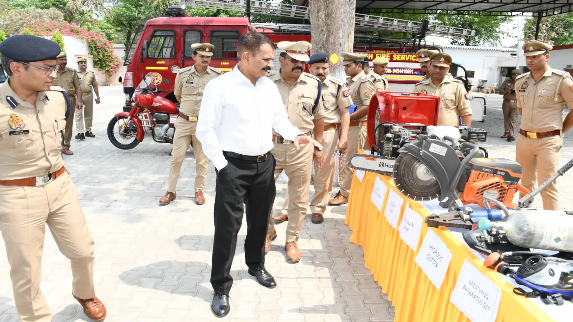 लखीमपुर पहुंचे डीजी के निर्देश...अग्निशमन यंत्रों व उपकरणों का करते रहें परीक्षण 