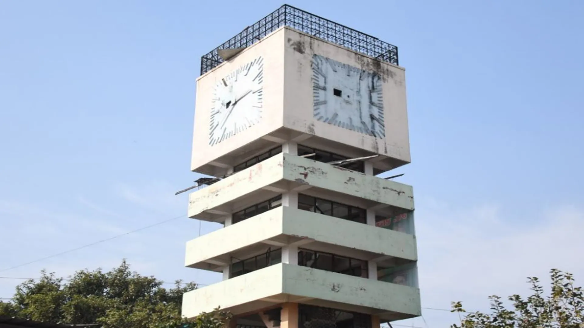 पुराना घंटाघर 