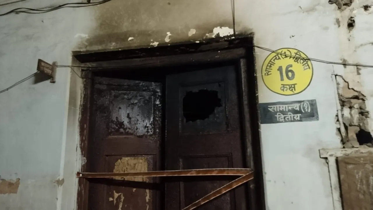 Prayagraj News : एसीएस ने शिक्षा निदेशालय के अफसरों की क्लास ली, पूछा- दूसरे अनुभाग की फाइलें कैसी पहुंची वहां