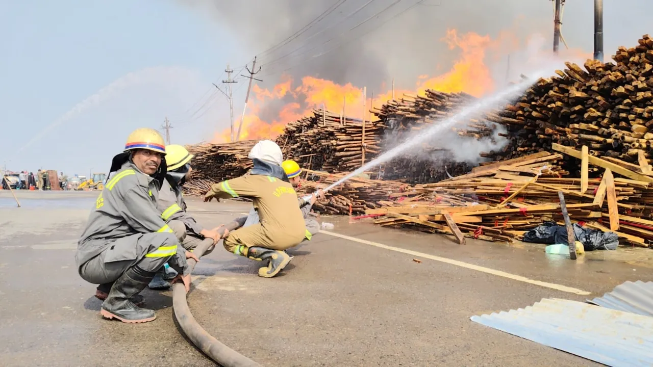प्रयागराज की टेंट फैक्ट्री