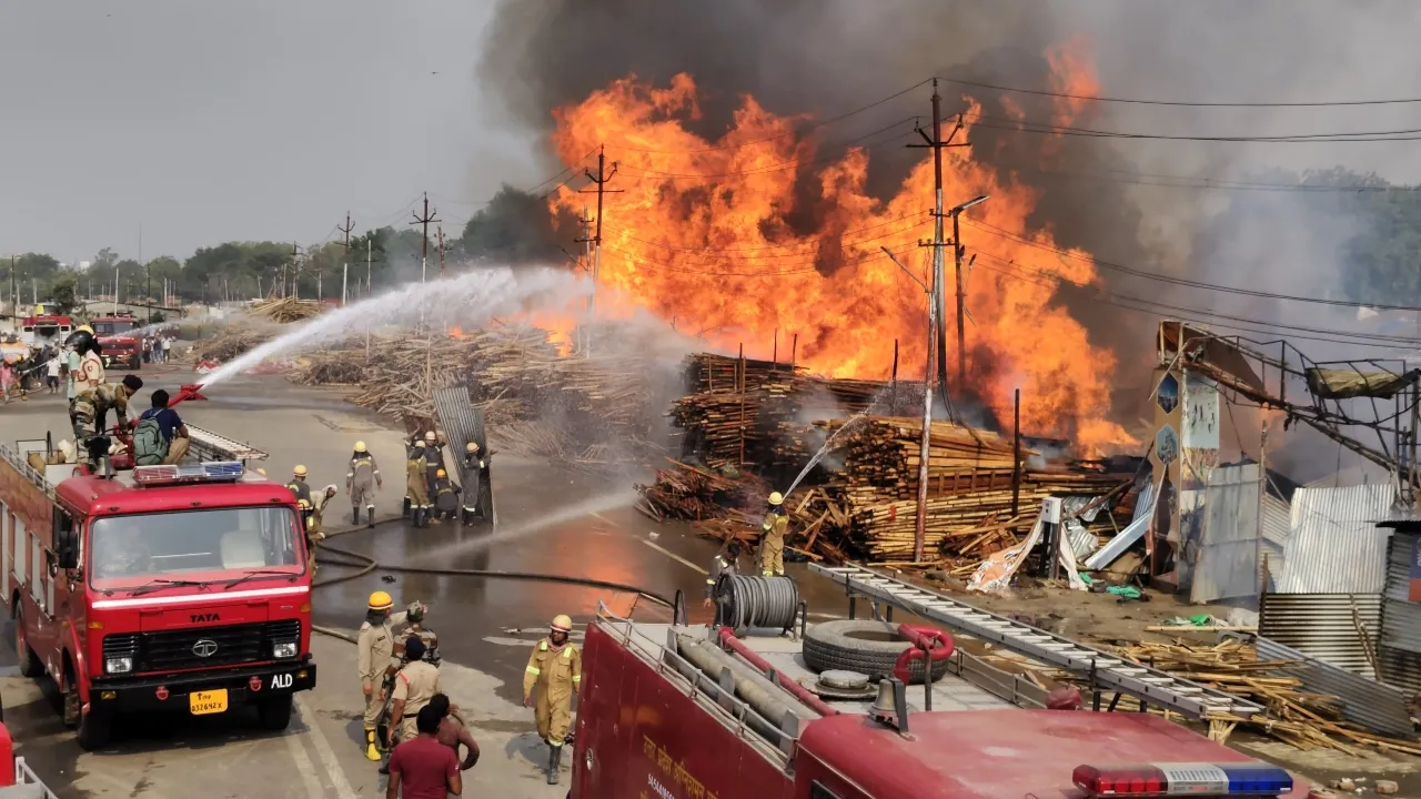 प्रयागराज में आग