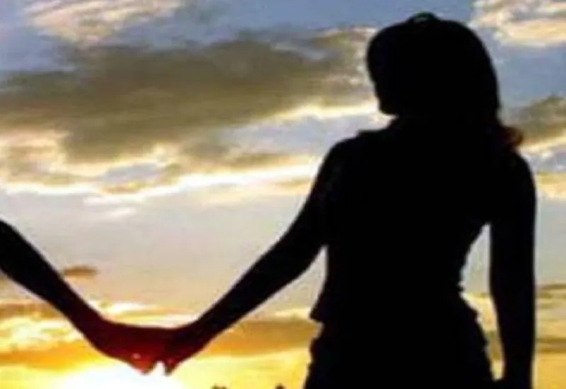 Sambhal News : दिल्ली से संभल पहुंची प्रेमिका, परिजनों ने घर में घुसने से रोका तो धारदार हथियार से शरीर पर बनाए घाव