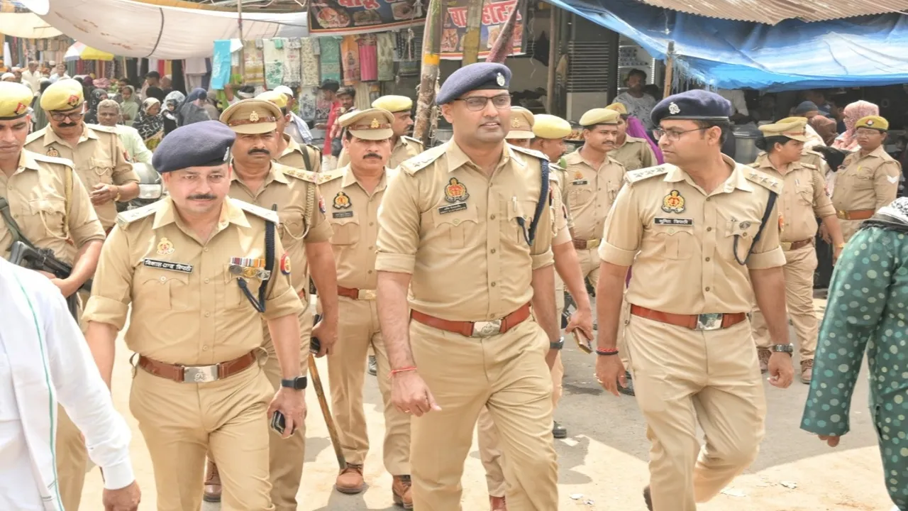  बाराबंकी : चार्ज संभालते ही फील्ड में उतरे एसपी अर्पित विजयवर्गीय