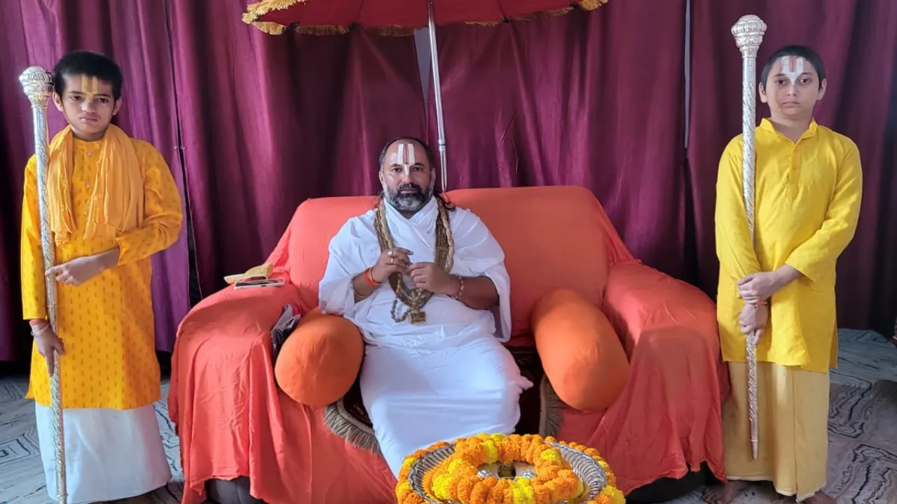 Prayagraj : हिन्दुओं पर हो रहे जुल्म, अत्याचार का लिया जाएगा हिसाब: स्वामी शांडिल्य महाराज 