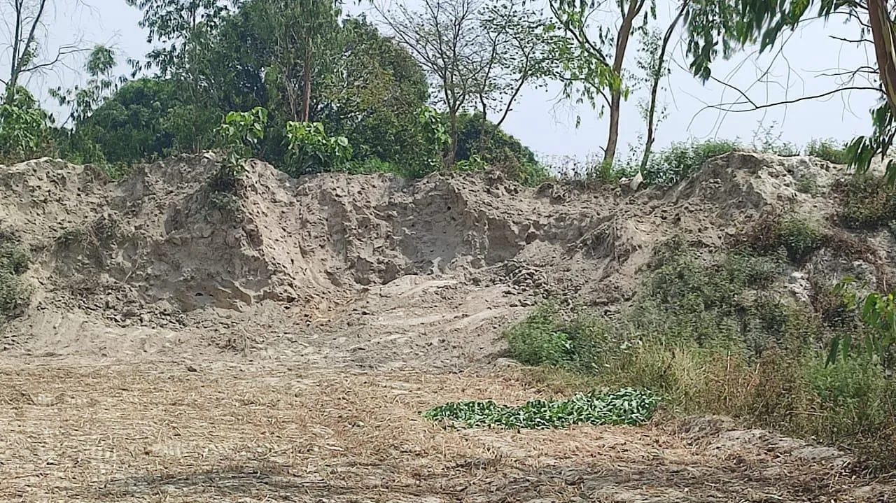 मिट्टी खनन