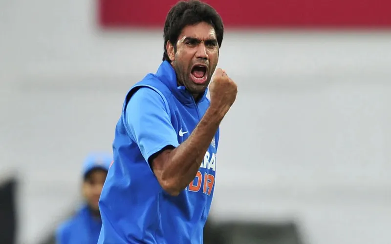 IPL 2025 : दिल्ली कैपिटल्स के गेंदबाजी कोच मुनाफ पटेल पर लगा मैच फीस का 25 प्रतिशत जुर्माना 