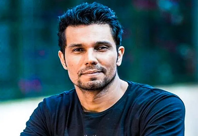 Jaat : गोपीचंद मलिनेनी के साथ 'हार्ट ऑफ जाट लैंड' पहुंचे रणदीप हुड्डा, घर पर बना स्वादिष्ट हरियाणवी भोजन और चूरमा खाया